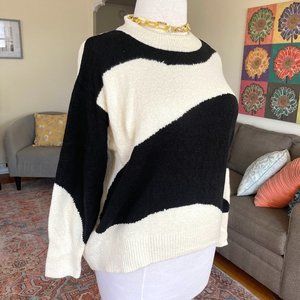 COPY - Women's Plus Size 1X Ava & Viv Long Sleeved Sweater in Black and Cream